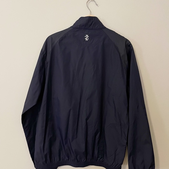 IZOD Mens Golf Water Proof 1/4 Zip - Picture 2 of 6